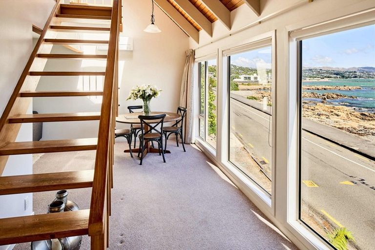 Photo of property in 21 Moana Road, Plimmerton, Porirua, 5026