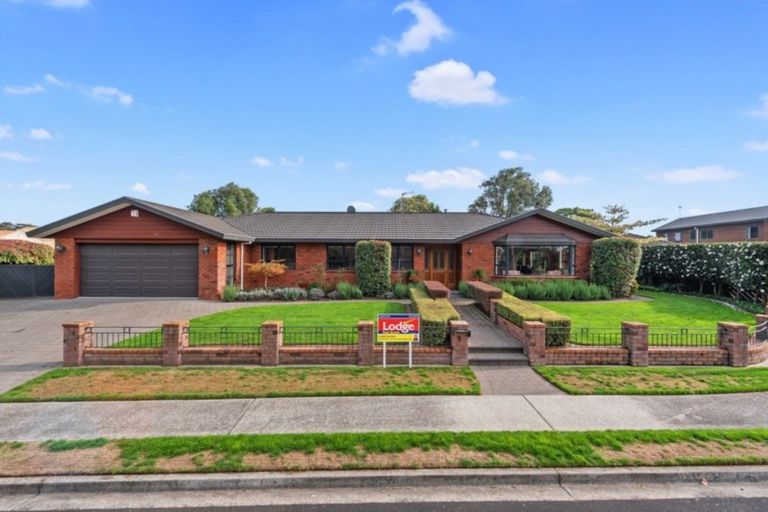 Photo of property in 5 Longwood Place, Harrowfield, Hamilton, 3210