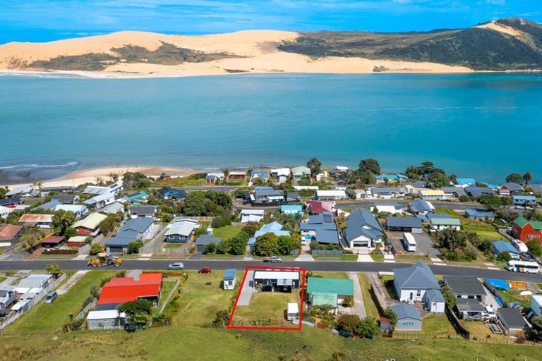 Photo of property in 31 Taumatawiwi Street, Opononi, Kaikohe, 0473