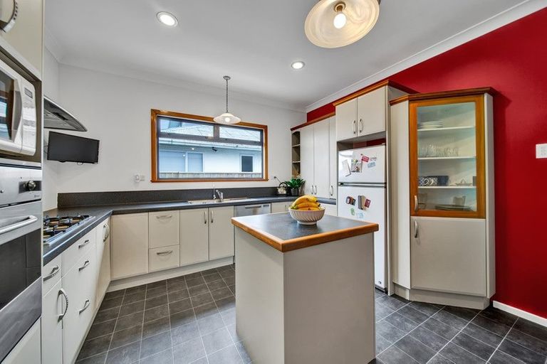 Photo of property in 283 Carrington Street, Vogeltown, New Plymouth, 4310