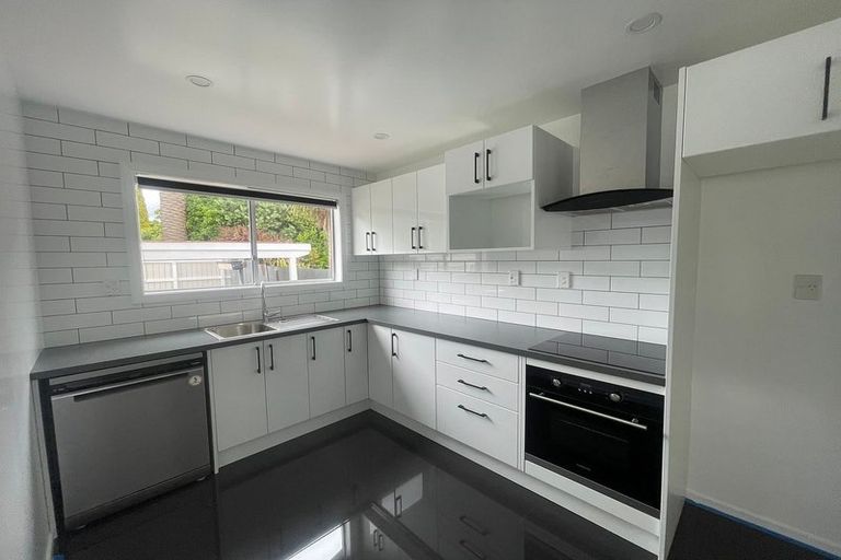 Photo of property in 2/5 Charles Street, Belmont, Lower Hutt, 5010