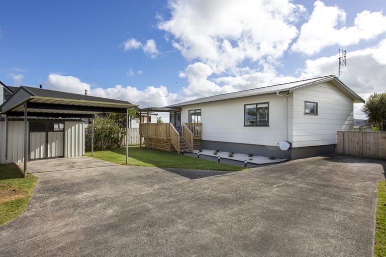 Photo of property in 2/204 Parkhurst Road, Parakai, 0830