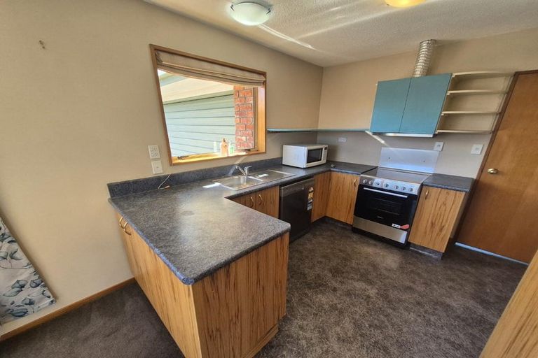 Photo of property in 27a De Havilland Street, Hornby, Christchurch, 8042