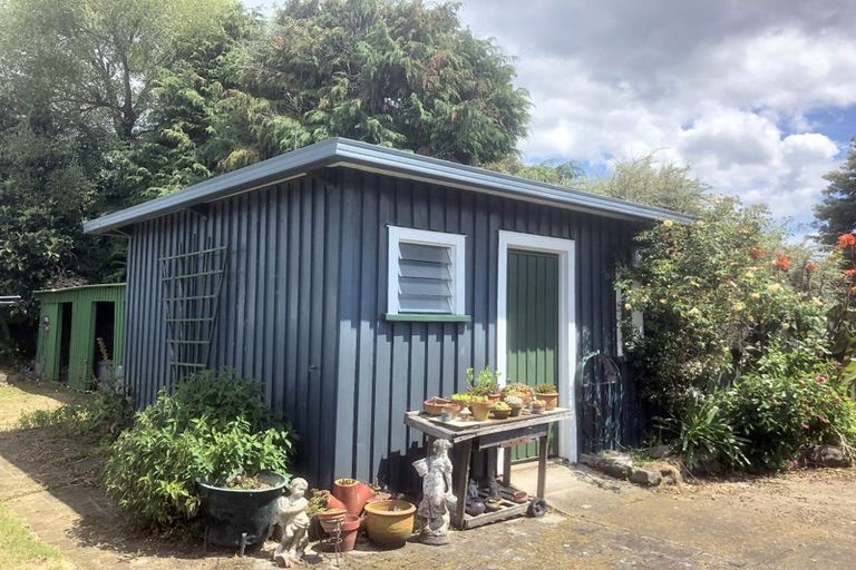 Photo of property in 16 Meta Street, Takapau, 4203