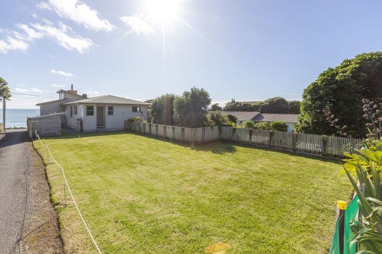 Photo of property in 52 The Parade, Paekakariki, 5034