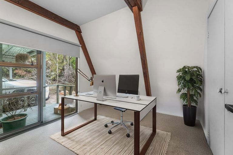 Photo of property in 40 Gledstane Road, Stanmore Bay, Whangaparaoa, 0932