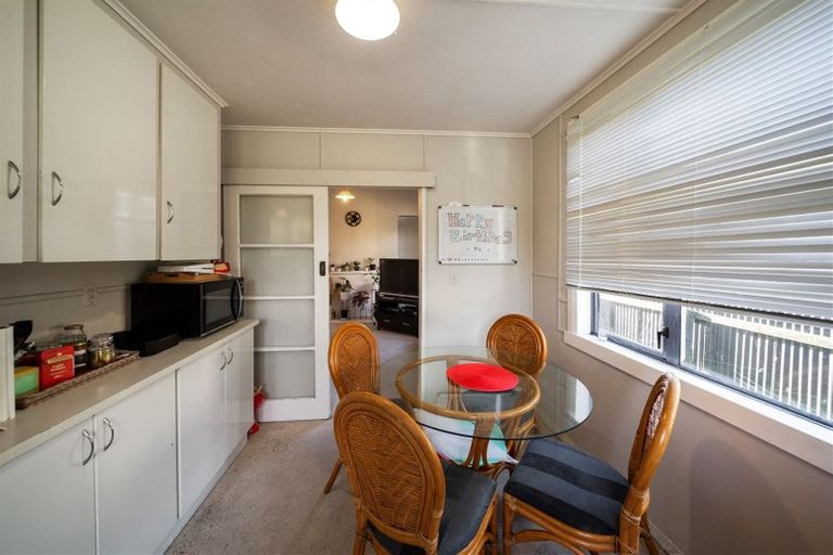 Photo of property in 80 Victoria Street, Hawera, 4610