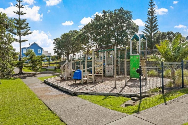 Photo of property in 7 Harwich Court, Gulf Harbour, Whangaparaoa, 0930