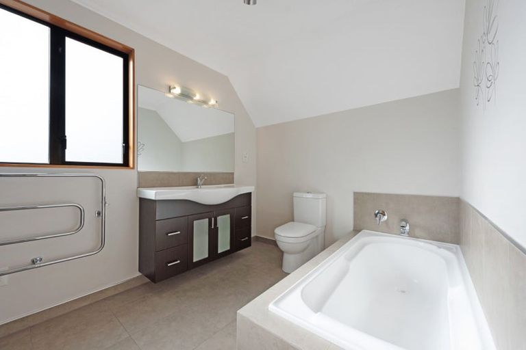 Photo of property in 36a Whites Line West, Woburn, Lower Hutt, 5010