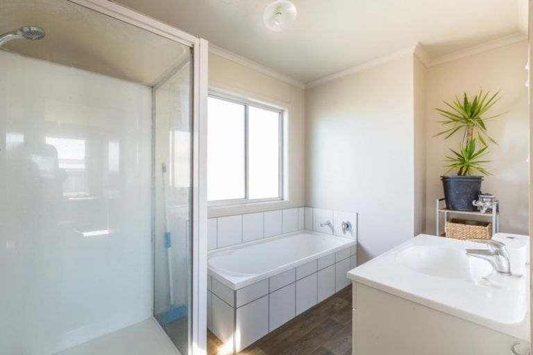 Photo of property in 341 Flaxmere Avenue, Flaxmere, Hastings, 4120