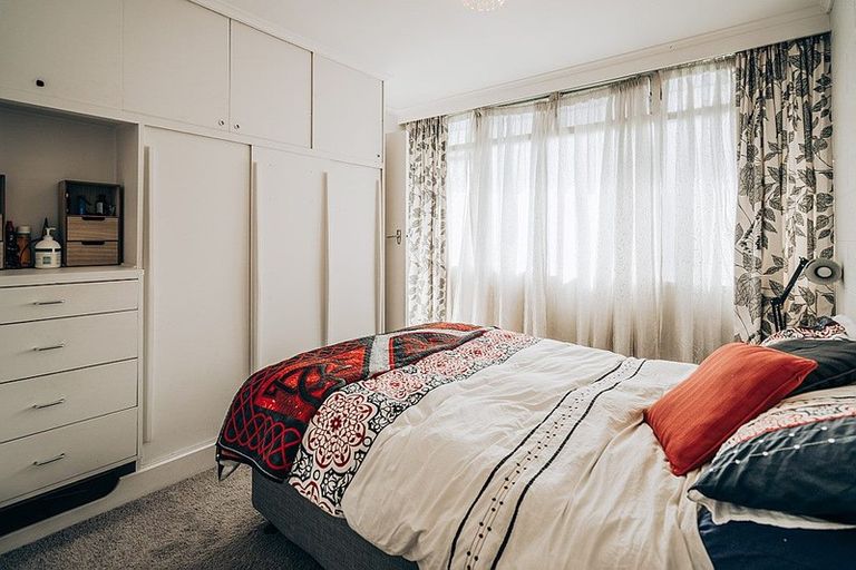 Photo of property in Balmoral Court, 2/130a Balmoral Road, Mount Eden, Auckland, 1024