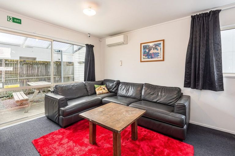 Photo of property in 2/91 Brockworth Place, Riccarton, Christchurch, 8011
