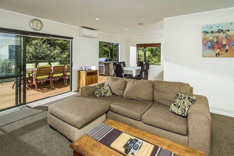 Photo of property in 71a Gledstane Road, Stanmore Bay, Whangaparaoa, 0932