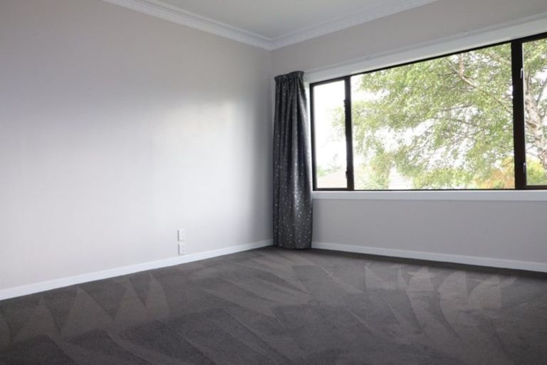 Photo of property in 2 Thistle Street, Gore, 9710