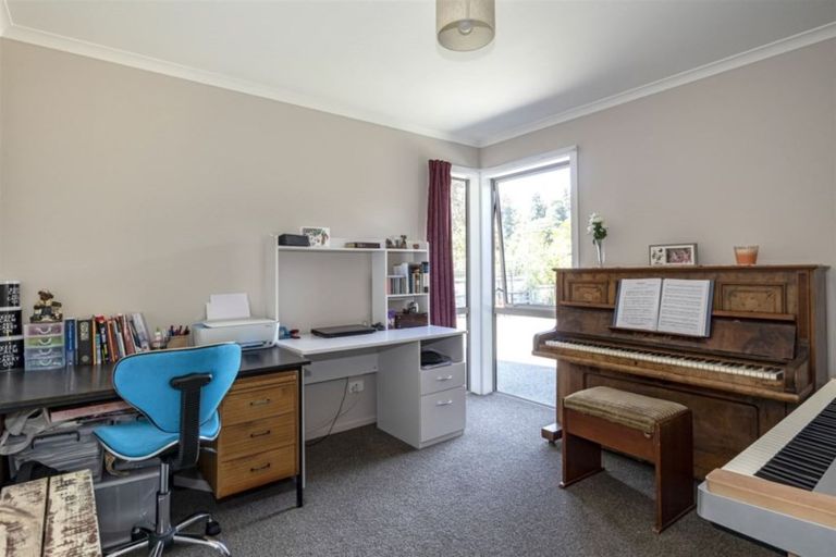 Photo of property in 135 Main Road, Pleasant Point, 7903