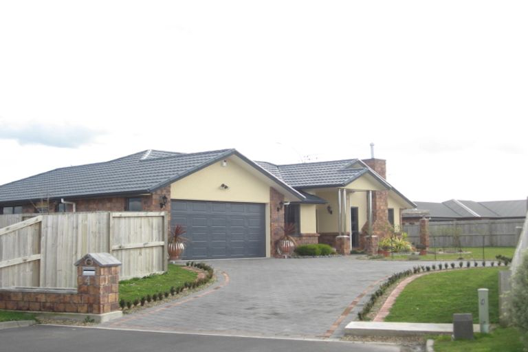 Photo of property in 4 Kingsbury Court, Rototuna North, Hamilton, 3210