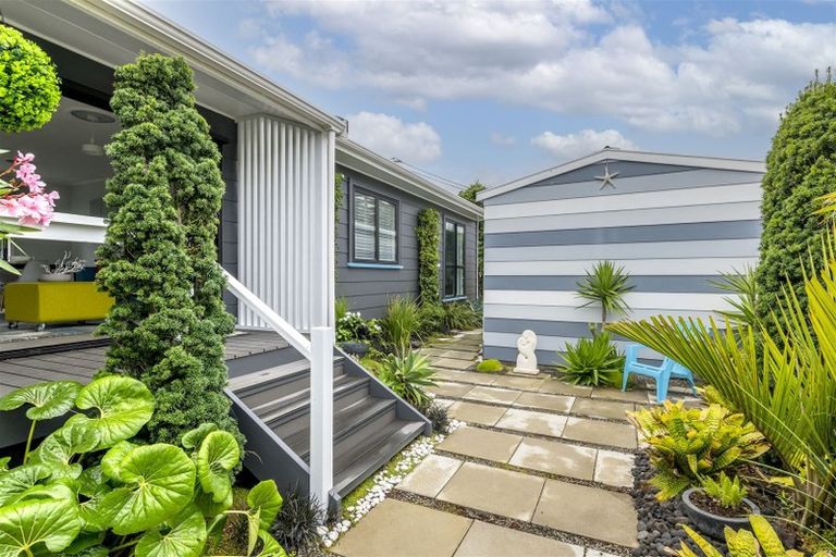 Photo of property in 7 William Street, Waikanae Beach, Waikanae, 5036