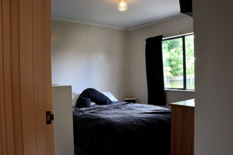 Photo of property in 48 Newton Place, Westbrook, Palmerston North, 4412