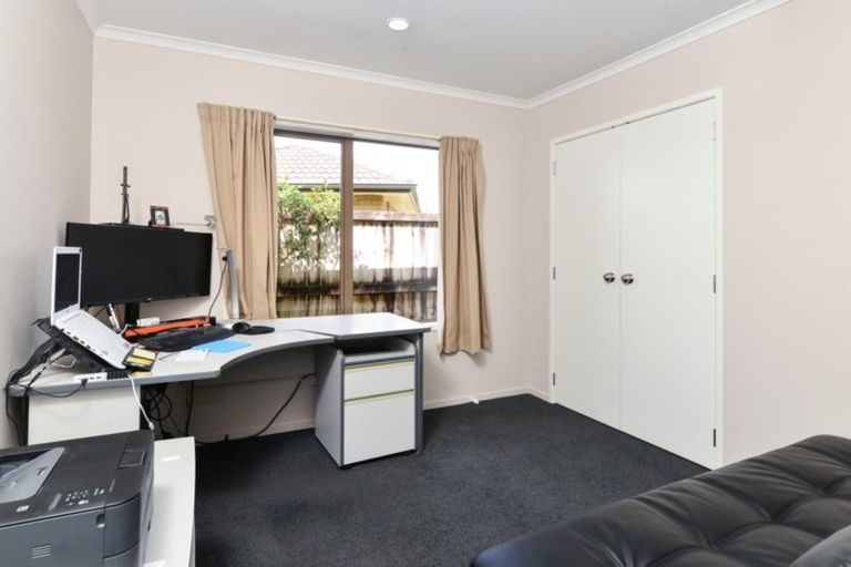 Photo of property in 77 Farringdon Avenue, Rototuna North, Hamilton, 3210