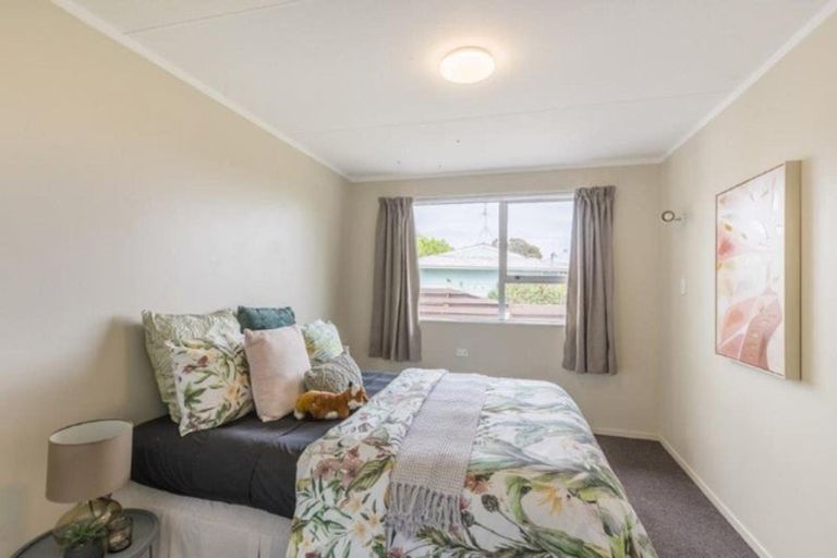 Photo of property in 37 Parakai Street, Paraparaumu, 5032