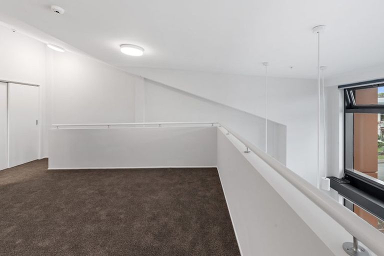 Photo of property in 17f/30 Westward Ho, Glen Eden, Auckland, 0602