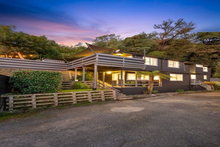 Photo of property in 33 Milton Terrace, Picton, 7220