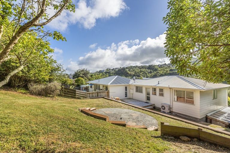 Photo of property in 25 Yarrow Place, Papakowhai, Porirua, 5024