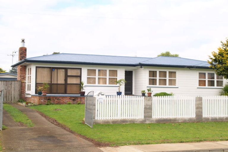 Photo of property in 64 Wedgwood Avenue, Mangere East, Auckland, 2024