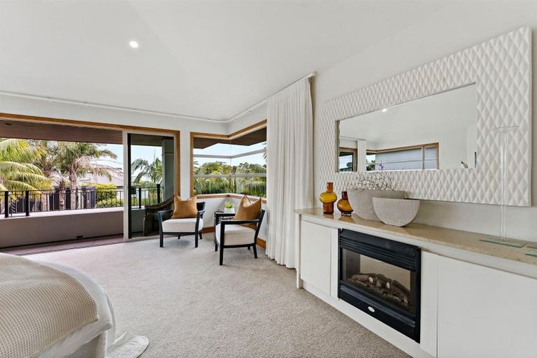 Photo of property in 18a Tiri Road, Milford, Auckland, 0620