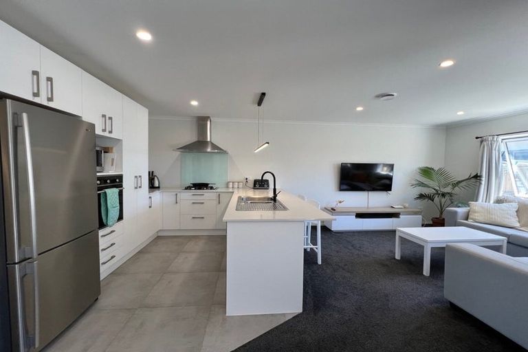 Photo of property in 33 Katipo Road, Takanini, 2112