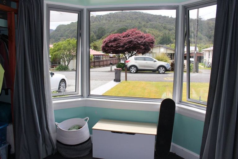 Photo of property in 5 Sutherland Street, Dunollie, Runanga, 7803