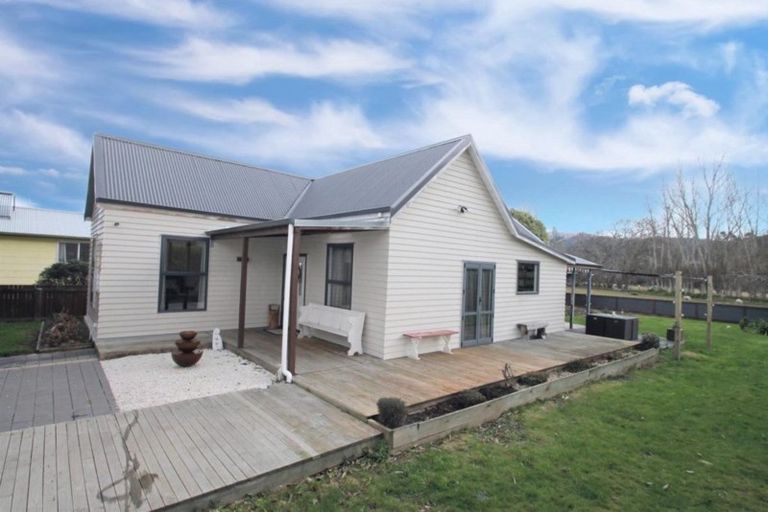 Photo of property in 14 Mountfort Street, Outram, 9019