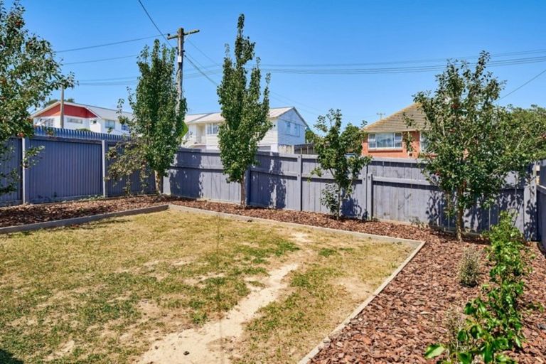 Photo of property in 9 Falcon Street, Cannons Creek, Porirua, 5024