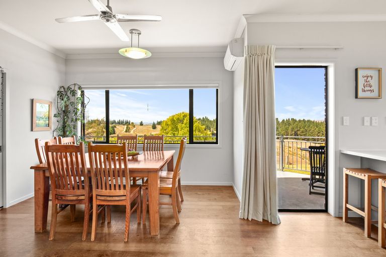 Photo of property in 233 Letts Gully Road, Letts Gully, Alexandra, 9393