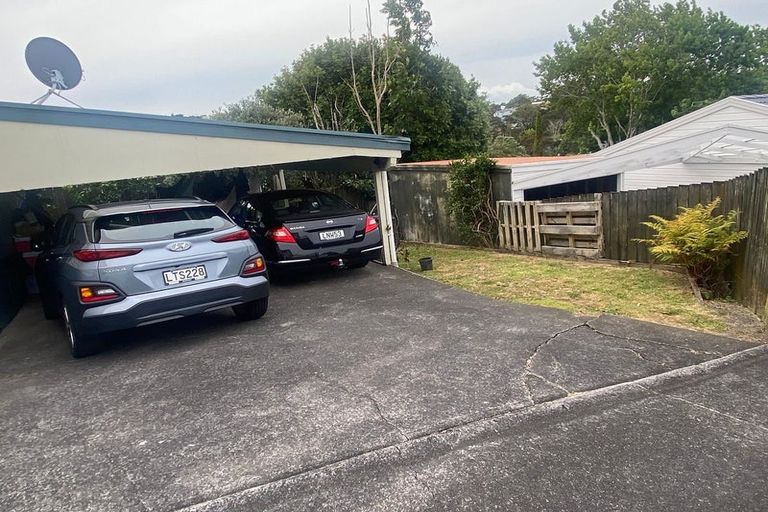 Photo of property in 1/35 Kaipatiki Road, Glenfield, Auckland, 0629