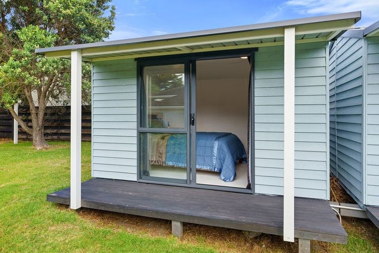 Photo of property in 116 Tutere Street, Waikanae Beach, Waikanae, 5036