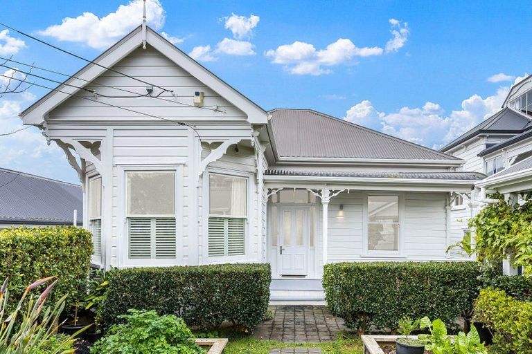 Photo of property in 15 Grosvenor Street, Grey Lynn, Auckland, 1021