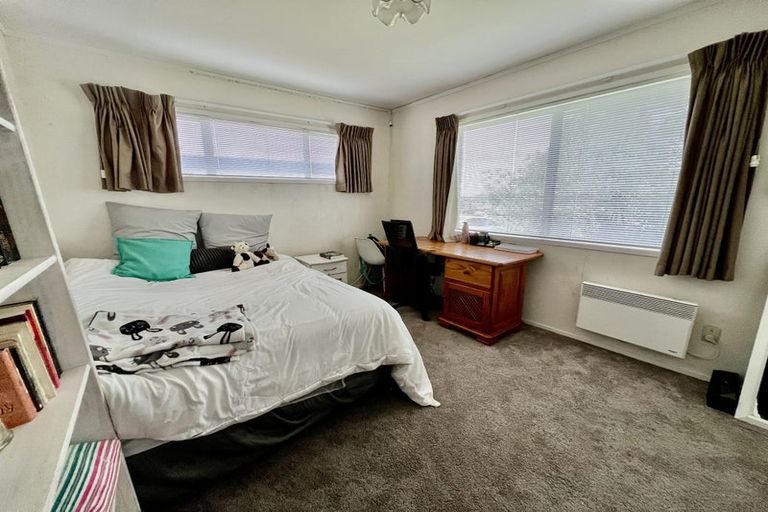 Photo of property in 17 Jillteresa Crescent, Half Moon Bay, Auckland, 2012