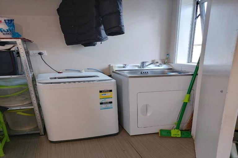 Photo of property in 22 Kohinoor Avenue, Mangere, Auckland, 2022