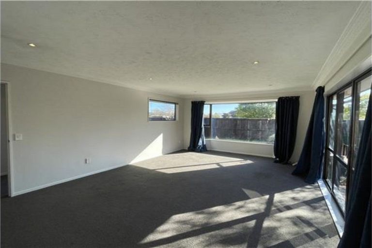 Photo of property in 35 Tivoli Place, Bishopdale, Christchurch, 8053