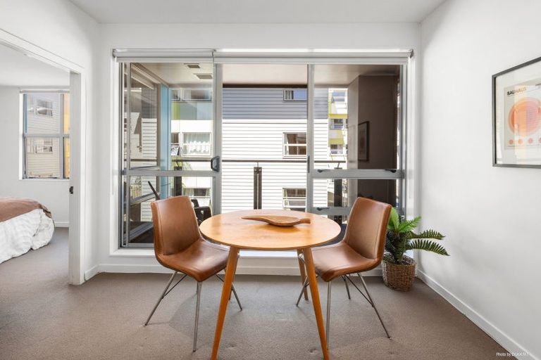 Photo of property in 2a/1 Hanson Street, Mount Cook, Wellington, 6021