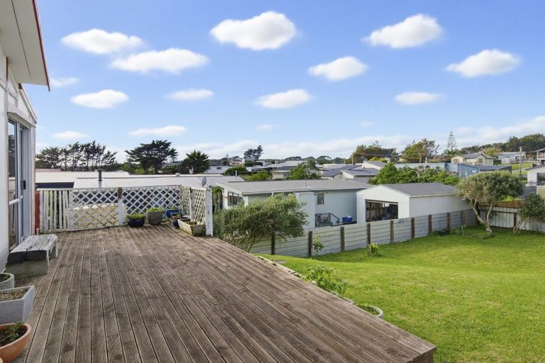 Photo of property in 84 Park Avenue, Waitarere Beach, Levin, 5510