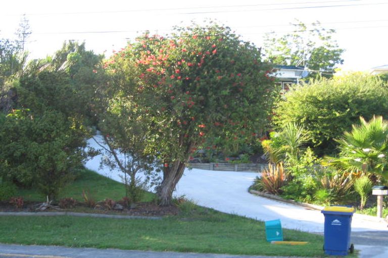 Photo of property in 1/58 Glencoe Road, Browns Bay, Auckland, 0630