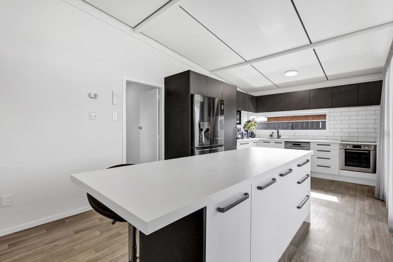 Photo of property in 24 Tukapa Street, Westown, New Plymouth, 4310