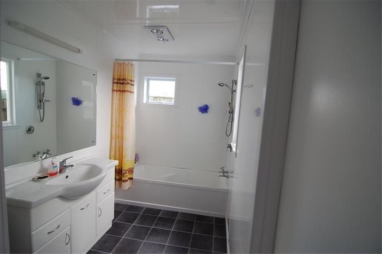 Photo of property in 33 Beach Street, Fitzroy, New Plymouth, 4312