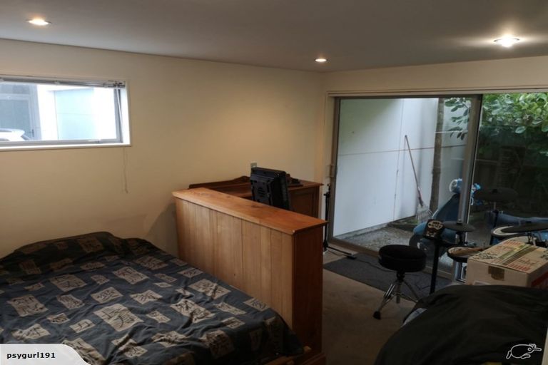 Photo of property in 2/63 Darlington Road, Miramar, Wellington, 6022