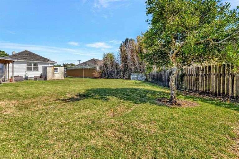 Photo of property in 23 Miro Street, Merrilands, New Plymouth, 4312