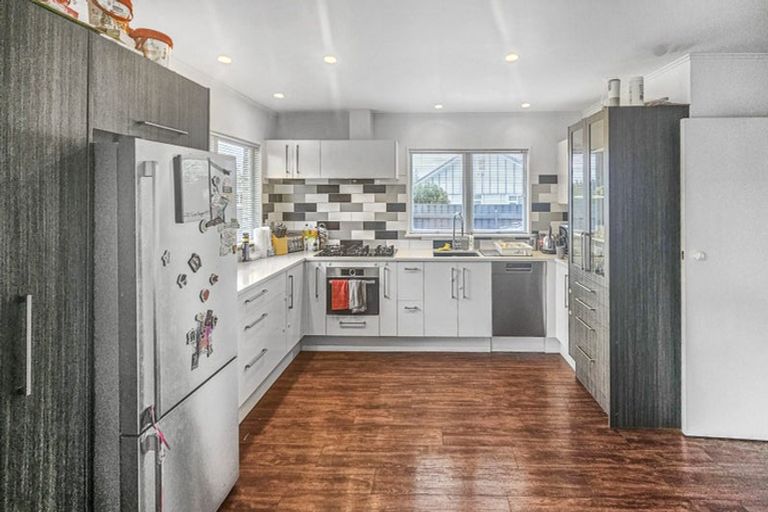 Photo of property in 33 Holyrood Street, Taradale, Napier, 4112