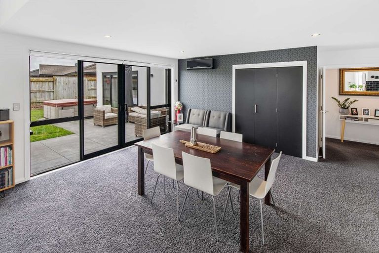 Photo of property in 79 Rosalie Terrace, Kelvin Grove, Palmerston North, 4414