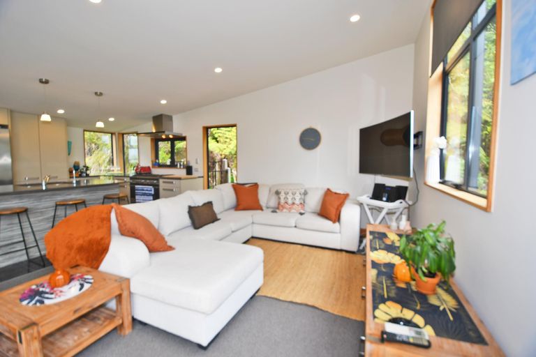 Photo of property in 11 Ferndale Drive, Snells Beach, 0920